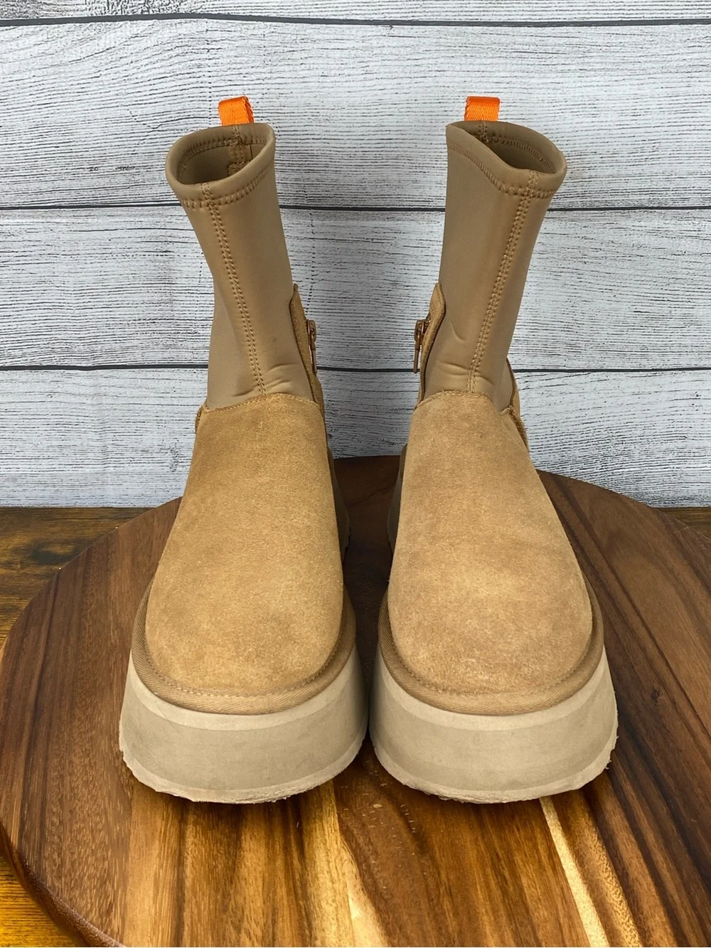 UGG Classic Dipper Platform Boot Chestnut Brown 1144031 Women’s Shoe Size 9